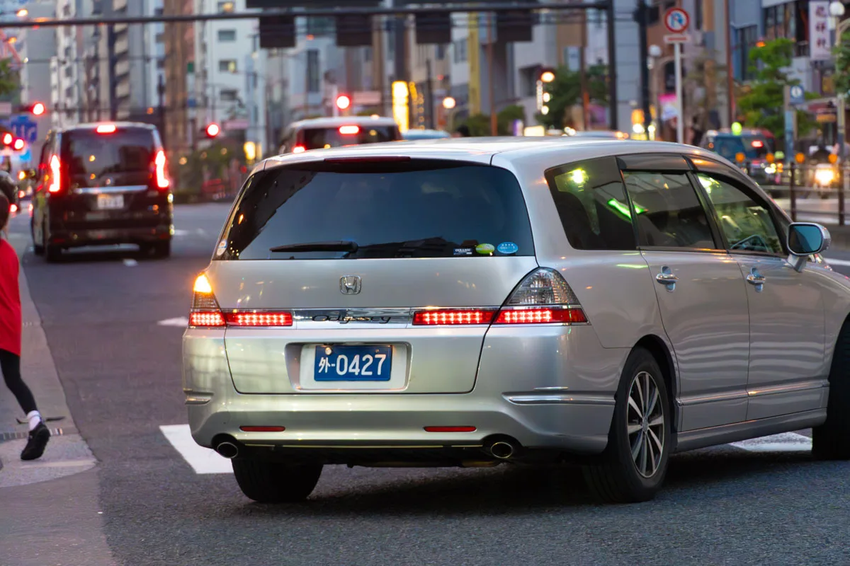 外交官ナンバーを付けた車両を写したownerの問題画像
